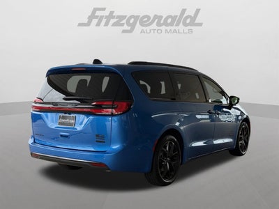 2027 Chrysler Pacifica PACIFICA SELECT