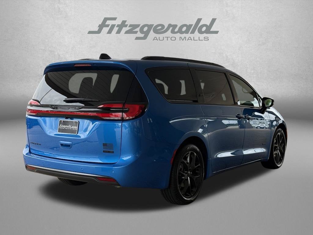 2027 Chrysler Pacifica PACIFICA SELECT