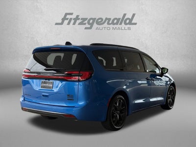 2027 Chrysler Pacifica PACIFICA SELECT