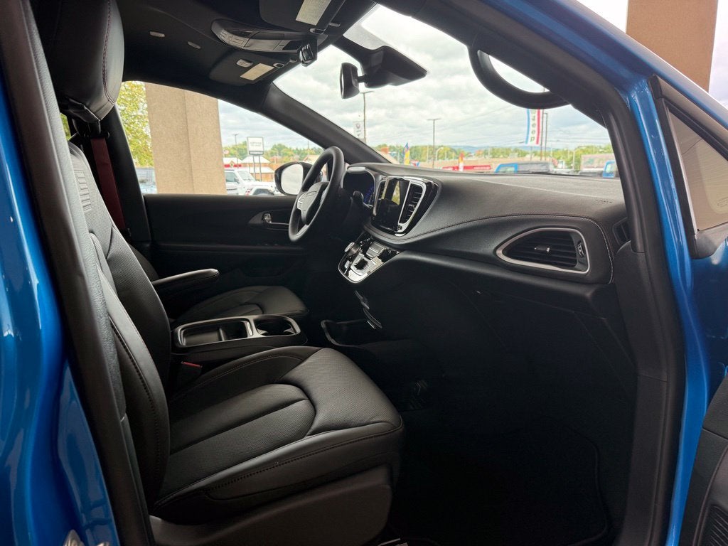 2027 Chrysler Pacifica PACIFICA SELECT