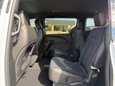2027 Chrysler Pacifica PACIFICA SELECT