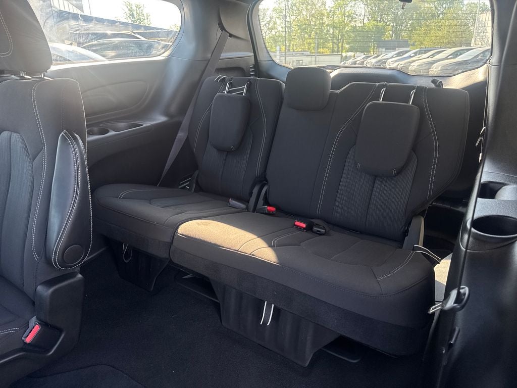 2024 Chrysler Pacifica Touring