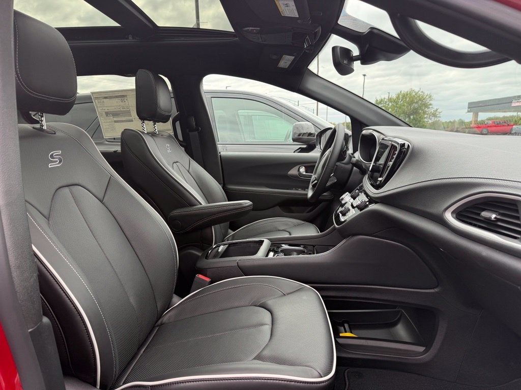 2027 Chrysler Pacifica PACIFICA LIMITED AWD