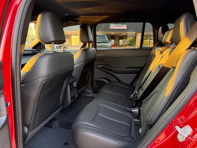2027 Jeep Cherokee CHEROKEE LIMITED 4X4