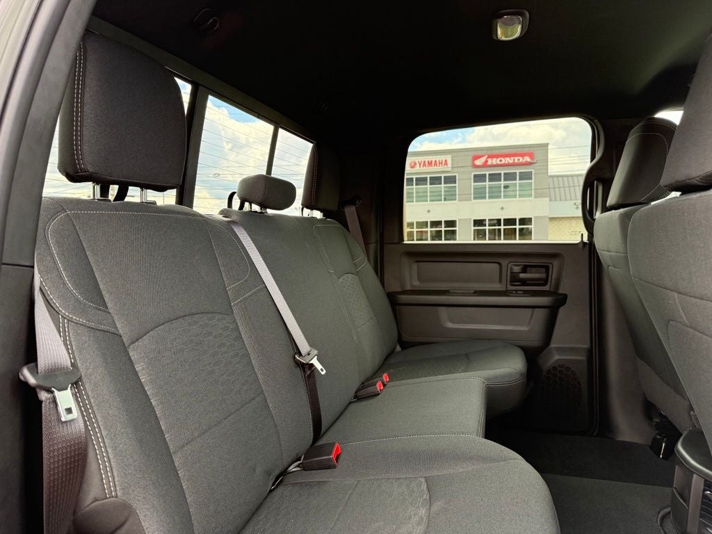 2026 RAM Ram 2500 RAM 2500 BLACK EXPRESS CREW CAB 4X4 6'4' BOX