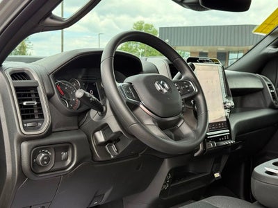 2026 RAM Ram 2500 RAM 2500 BLACK EXPRESS CREW CAB 4X4 6'4' BOX