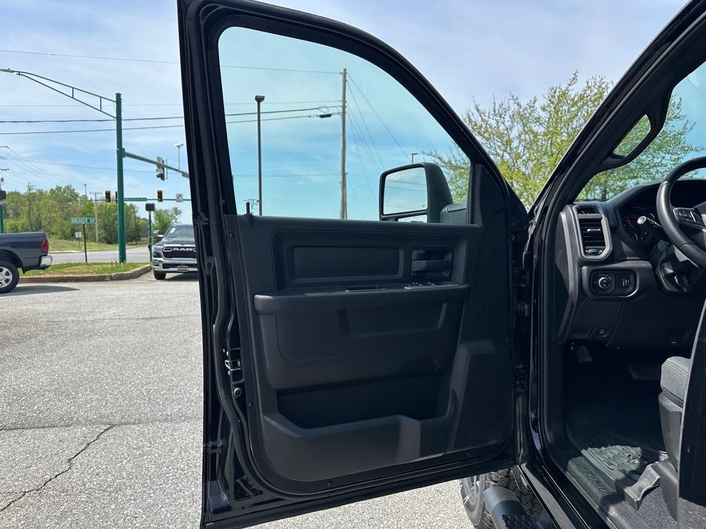 2026 RAM Ram 2500 RAM 2500 BLACK EXPRESS CREW CAB 4X4 6'4' BOX