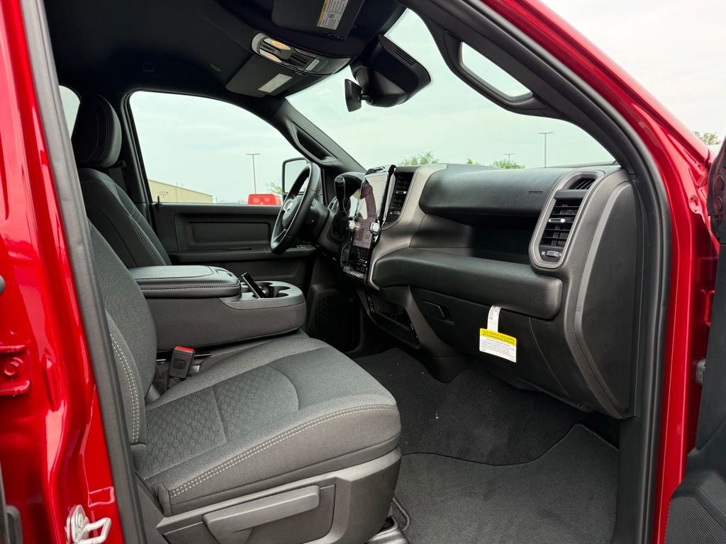 2026 RAM Ram 2500 RAM 2500 BLACK EXPRESS CREW CAB 4X4 6'4' BOX
