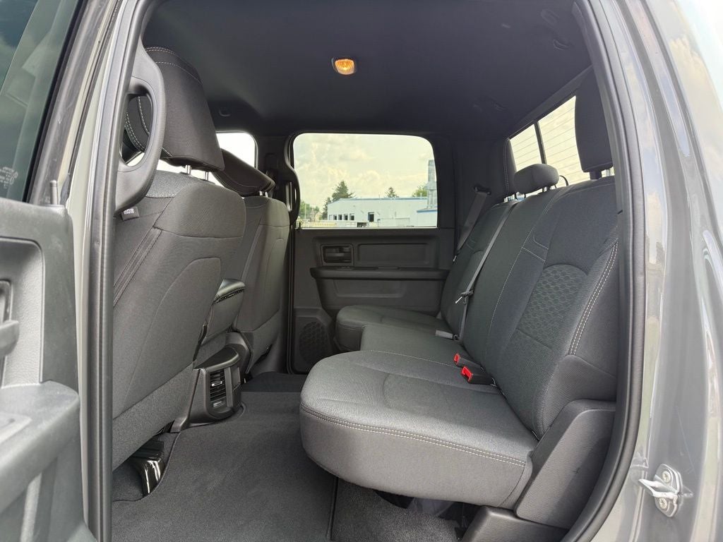 2026 RAM Ram 2500 RAM 2500 BLACK EXPRESS CREW CAB 4X4 6'4' BOX