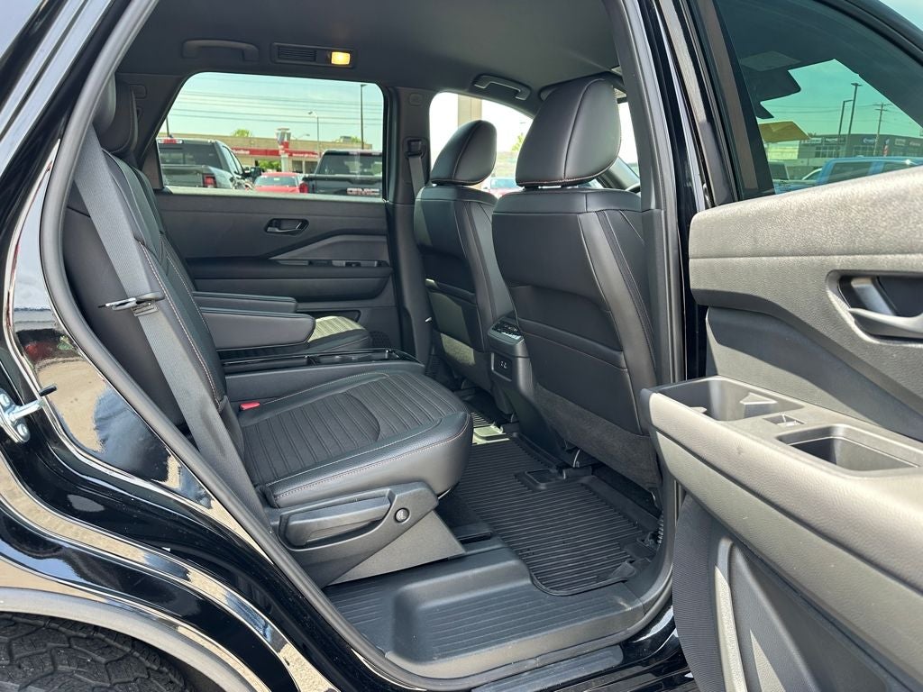 2025 Nissan Pathfinder Rock Creek 4WD