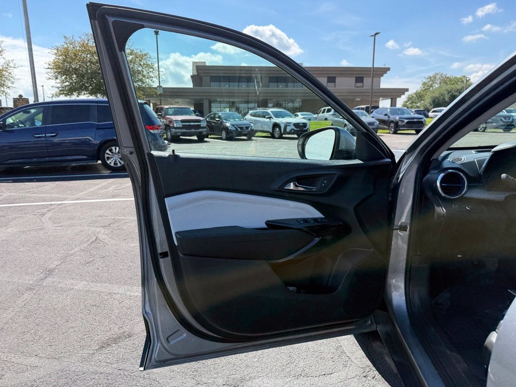 2025 Chevrolet Trax FWD LT