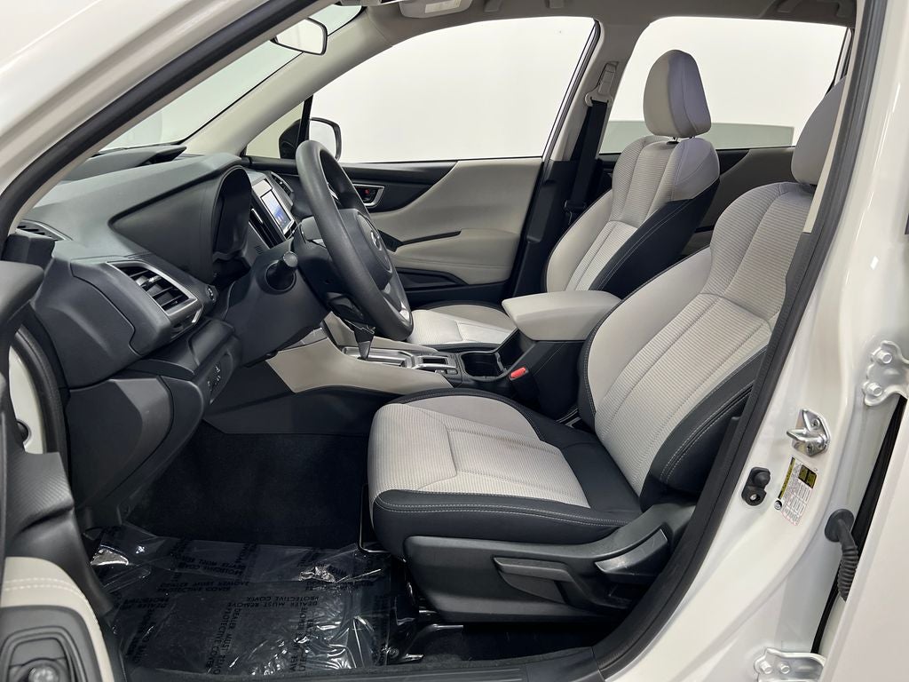 2023 Subaru Forester Base