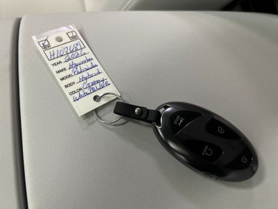 2026 Hyundai Palisade Hybrid Blue SEL 8 Passenger