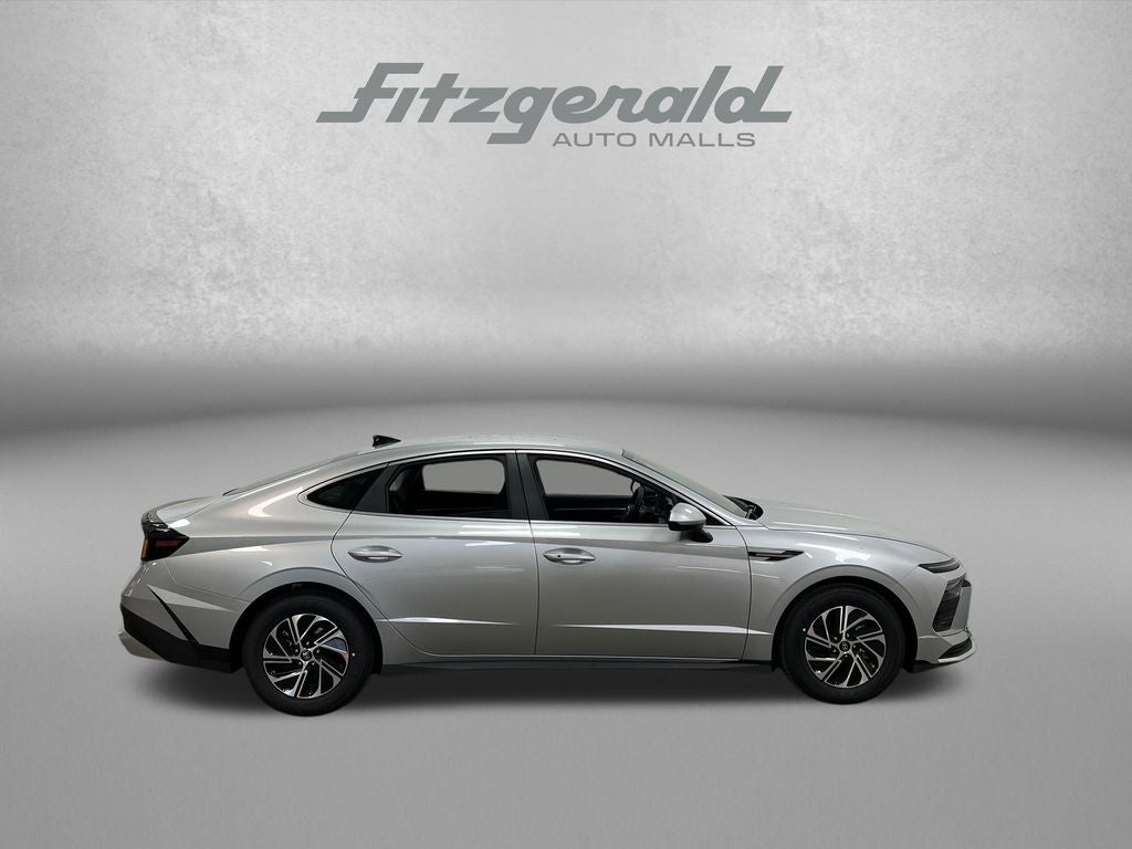 2026 Hyundai Sonata Hybrid Blue