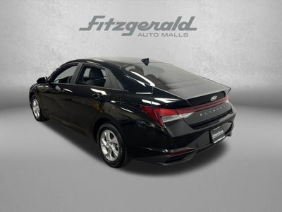 2023 Hyundai Elantra SE