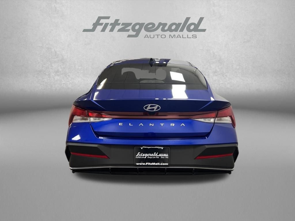 2024 Hyundai Elantra SE