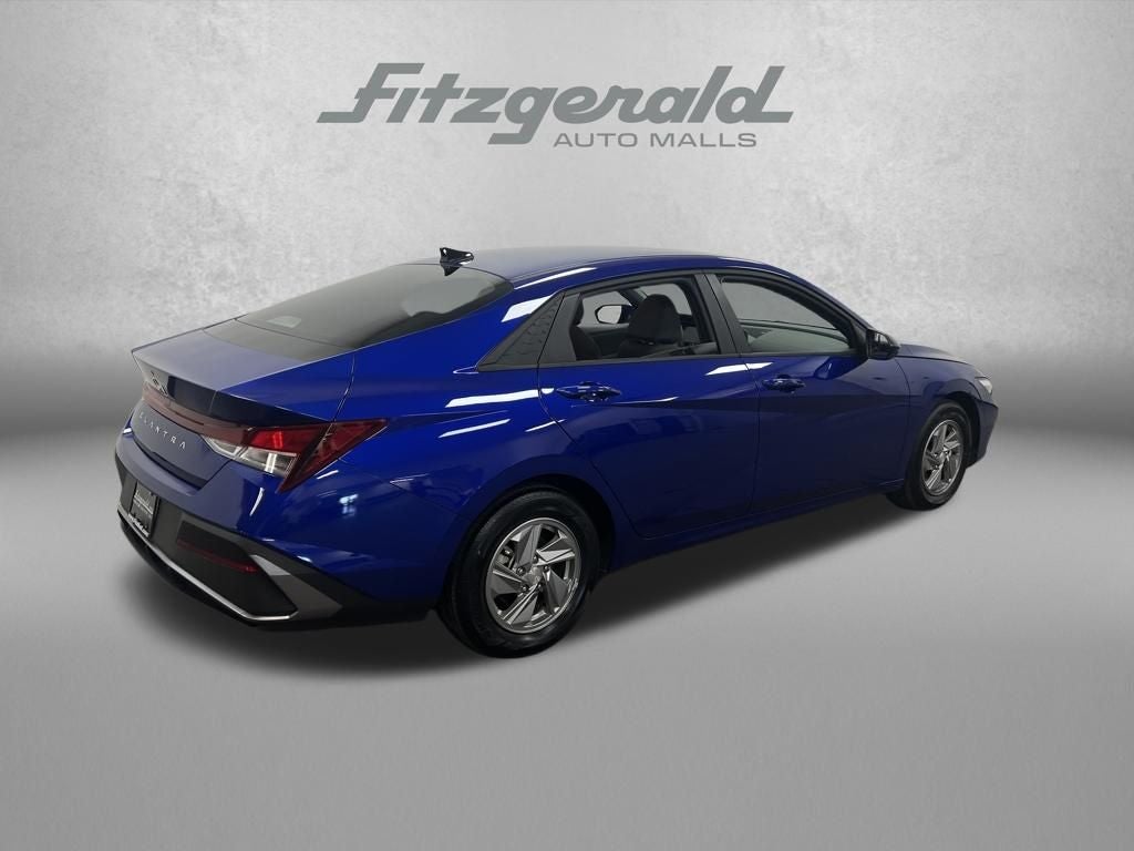2024 Hyundai Elantra SE