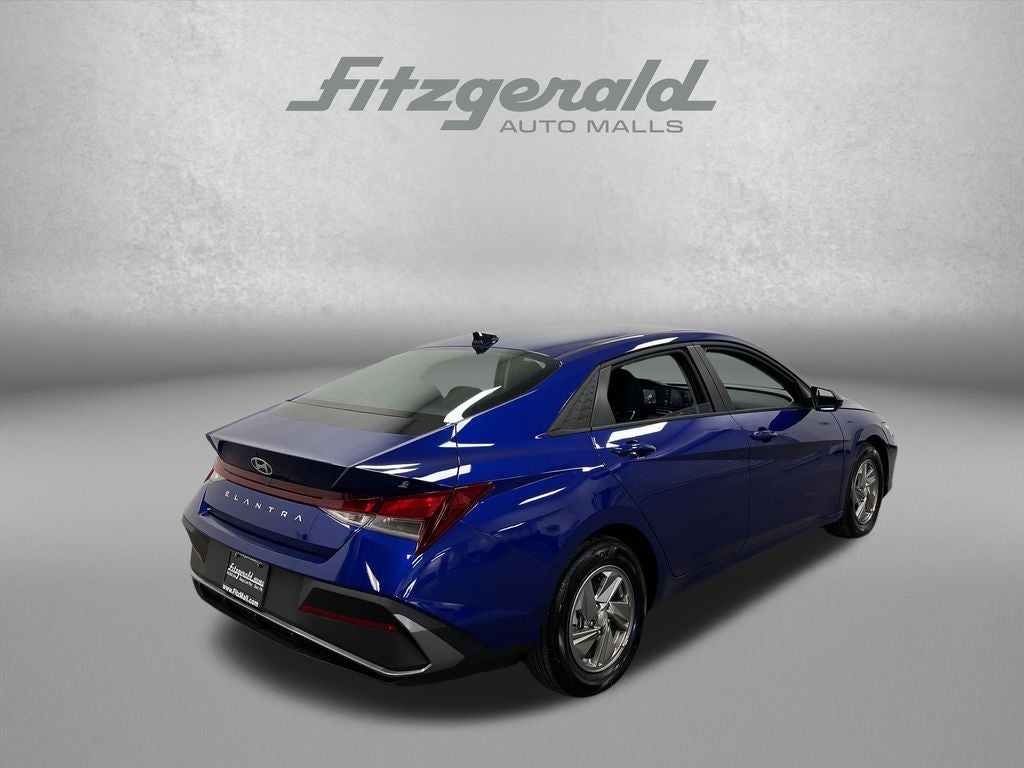 2025 Hyundai Elantra SE