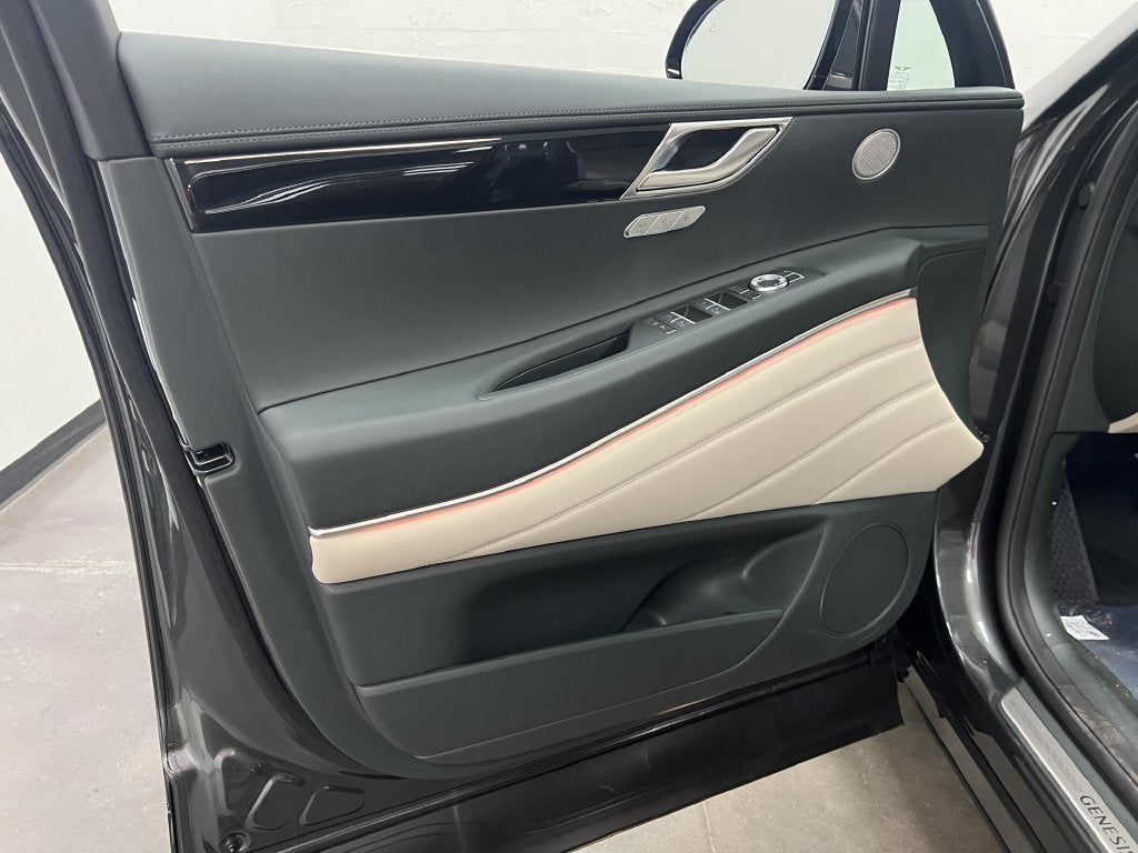 2027 Genesis GV80 2.5T
