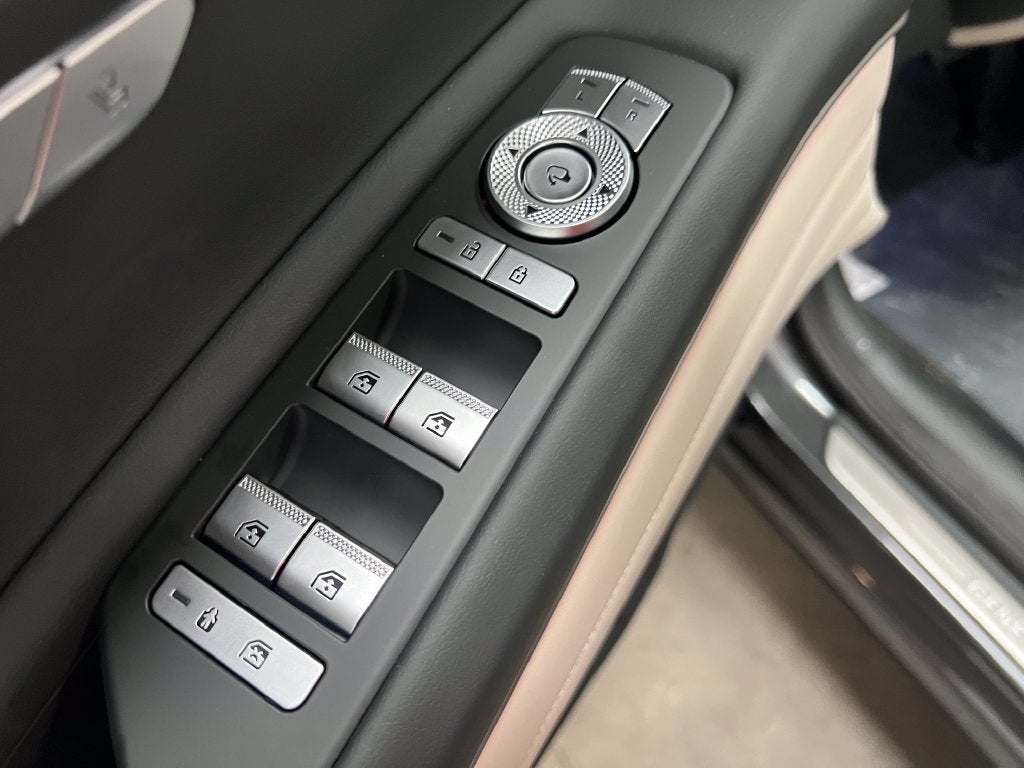 2027 Genesis GV80 2.5T