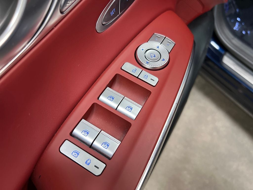 2023 Genesis GV70 2.5T