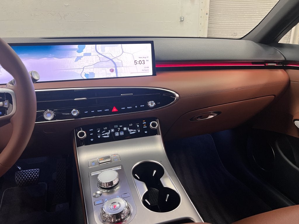 2027 Genesis GV70 2.5T Advanced