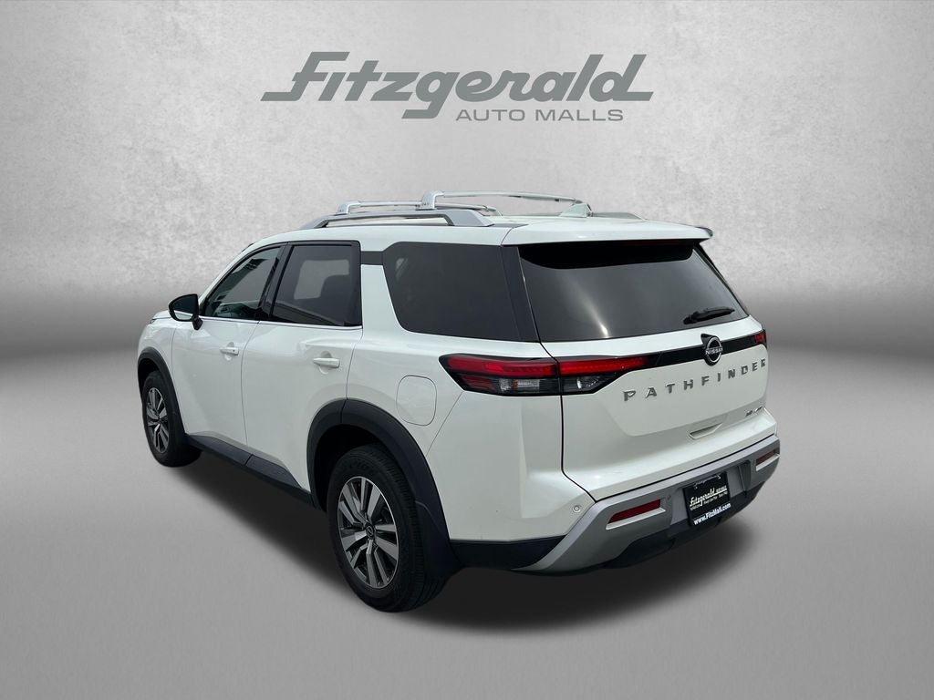 2023 Nissan Pathfinder SL