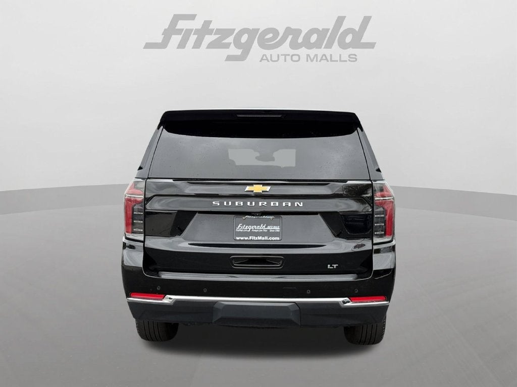 2025 Chevrolet Suburban LT