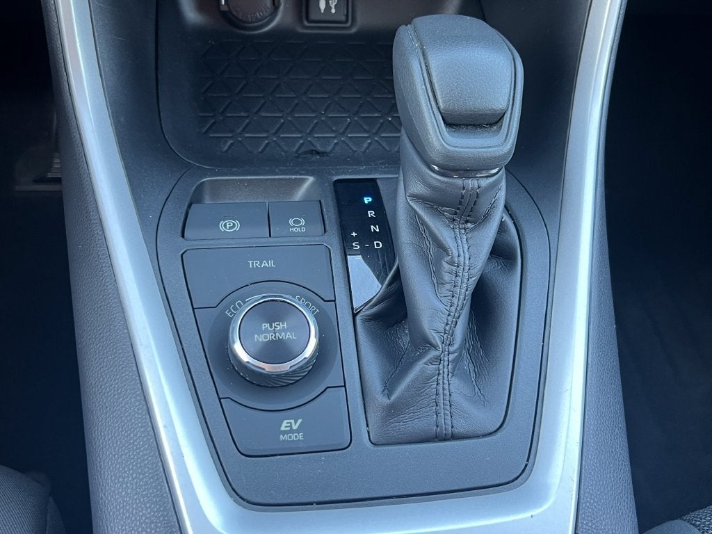 2019 Toyota RAV4 Hybrid LE