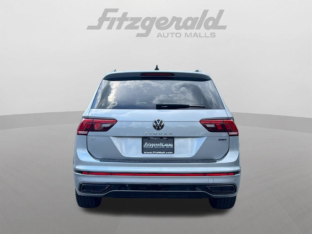 2024 Volkswagen Tiguan 2.0T SE R-Line Black