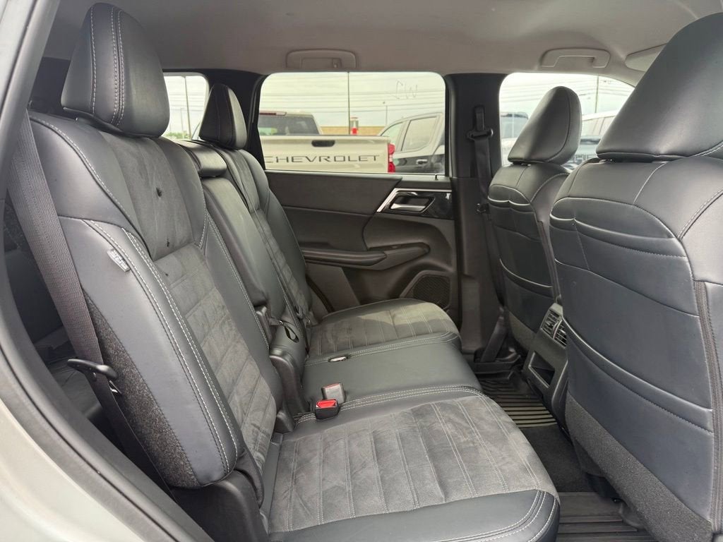 2024 Mitsubishi Outlander SE