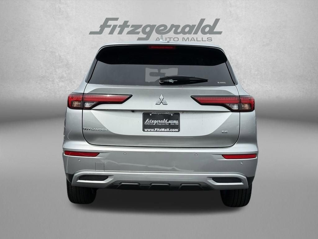 2024 Mitsubishi Outlander SE