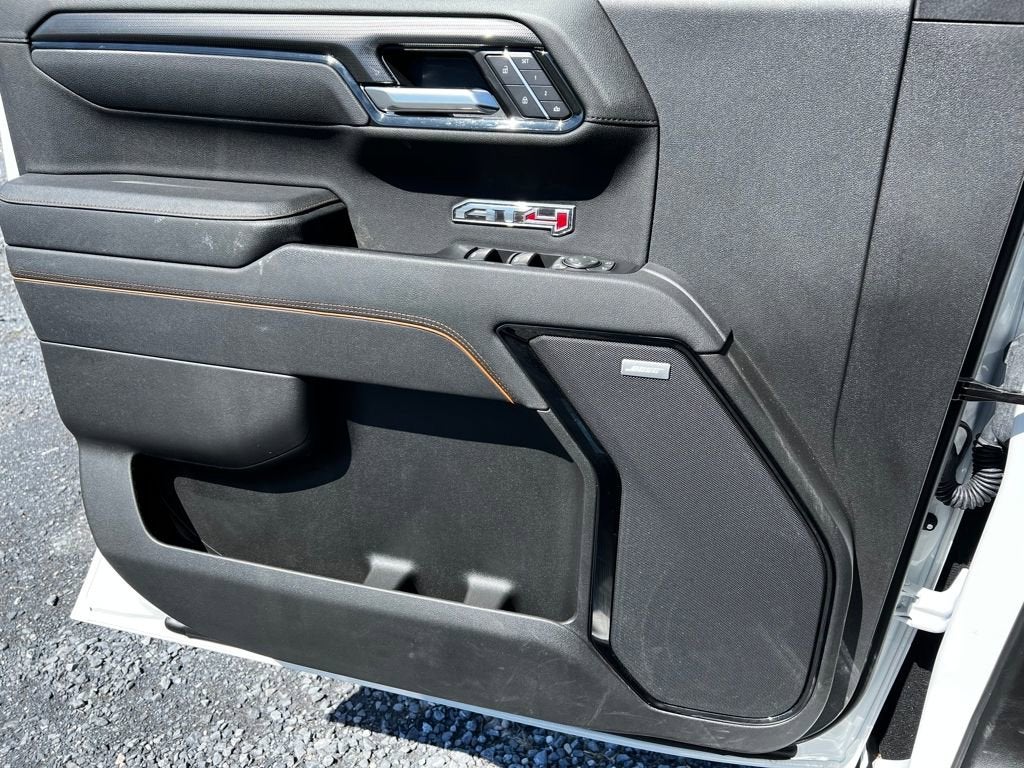 2025 GMC Sierra 1500 AT4