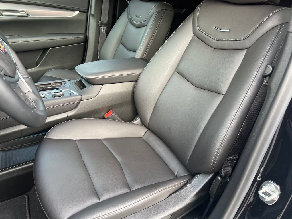 2026 Cadillac XT5 Luxury