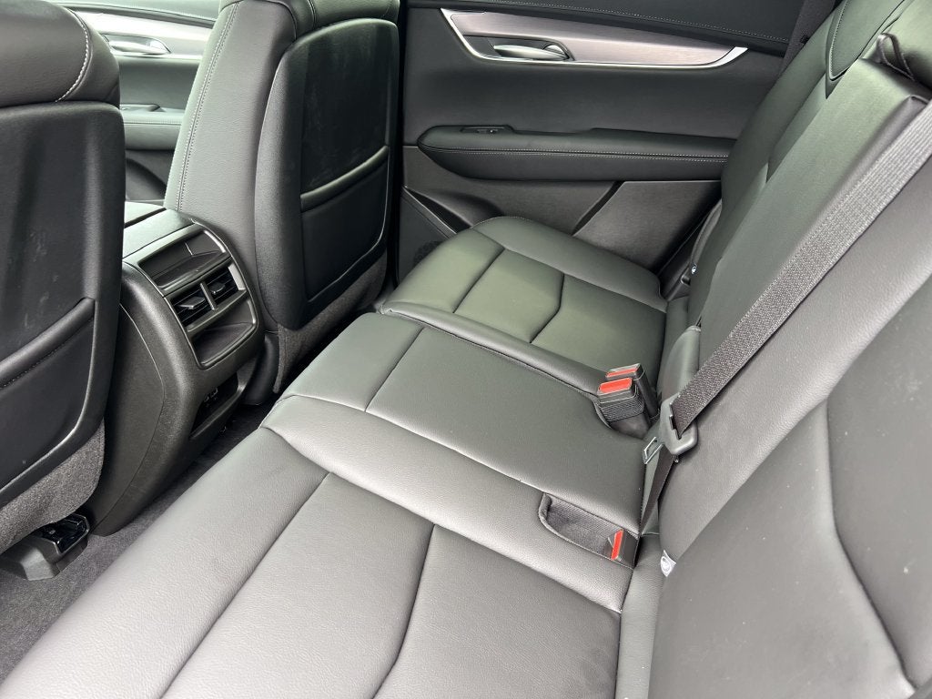 2026 Cadillac XT5 Luxury