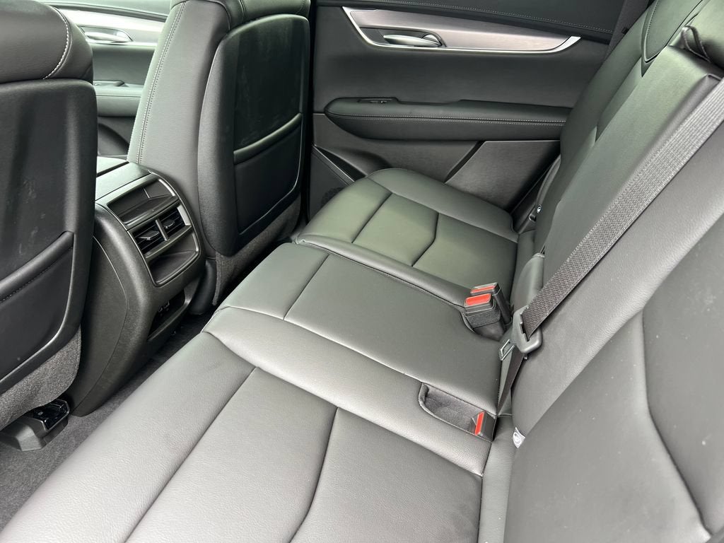 2026 Cadillac XT5 Luxury