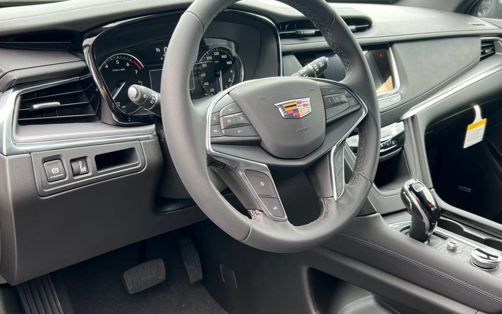 2026 Cadillac XT5 Luxury