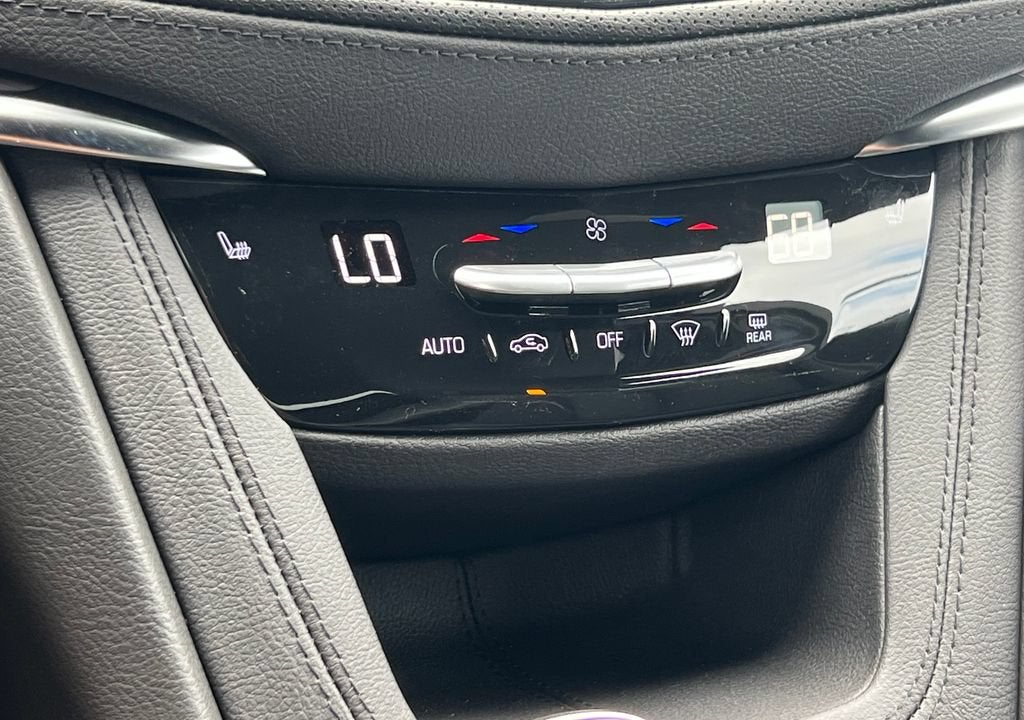 2026 Cadillac XT5 Luxury