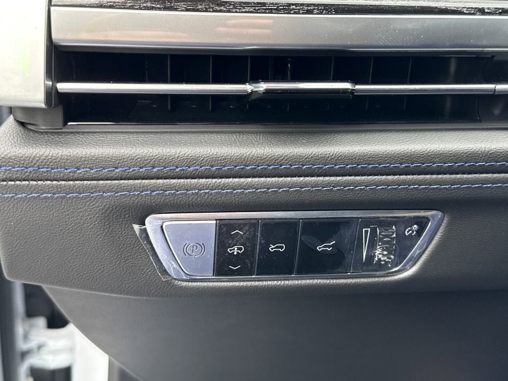 2026 Cadillac ESCALADE IQL Sport