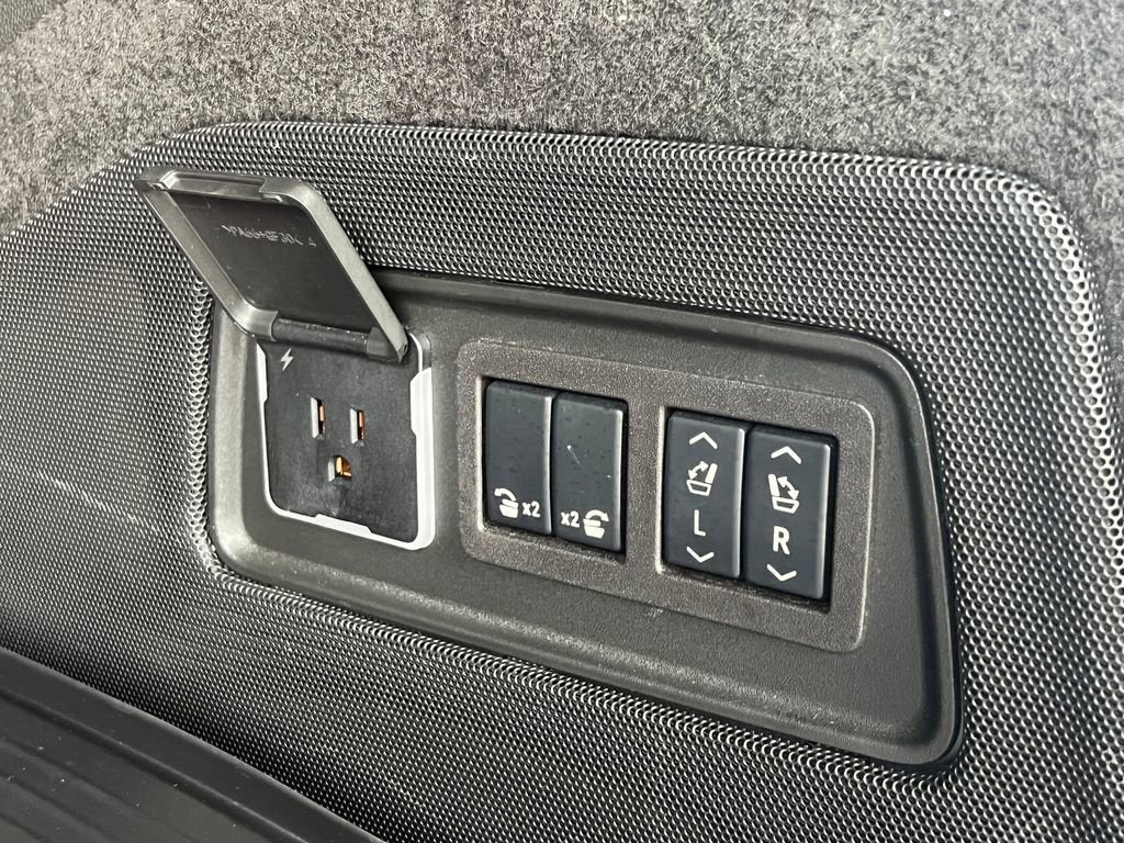 2024 Cadillac Escalade Sport