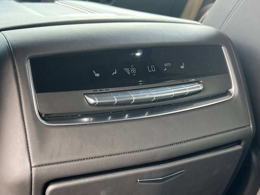 2024 Cadillac Escalade ESV Premium Luxury Platinum