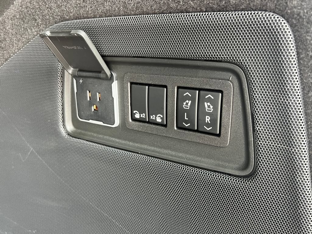 2024 Cadillac Escalade ESV Premium Luxury Platinum