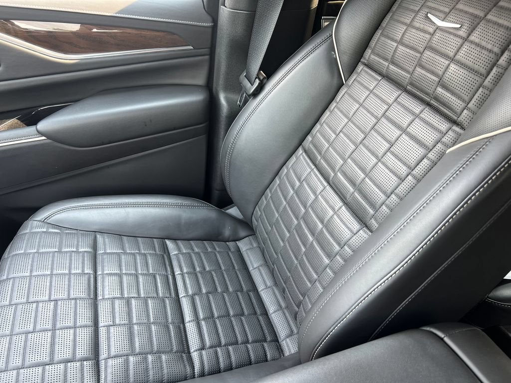 2024 Cadillac Escalade ESV Premium Luxury Platinum