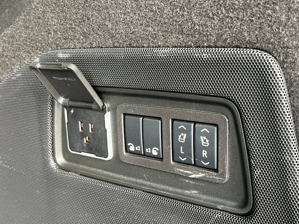 2024 Cadillac Escalade ESV Sport
