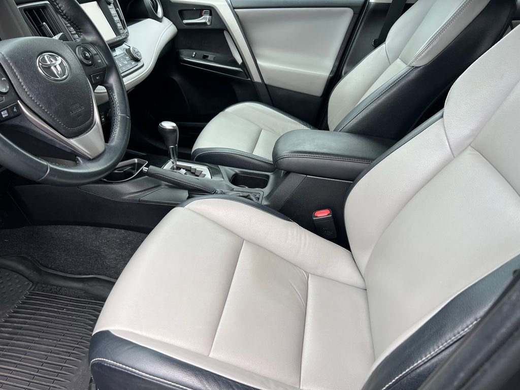 2017 Toyota RAV4 Limited