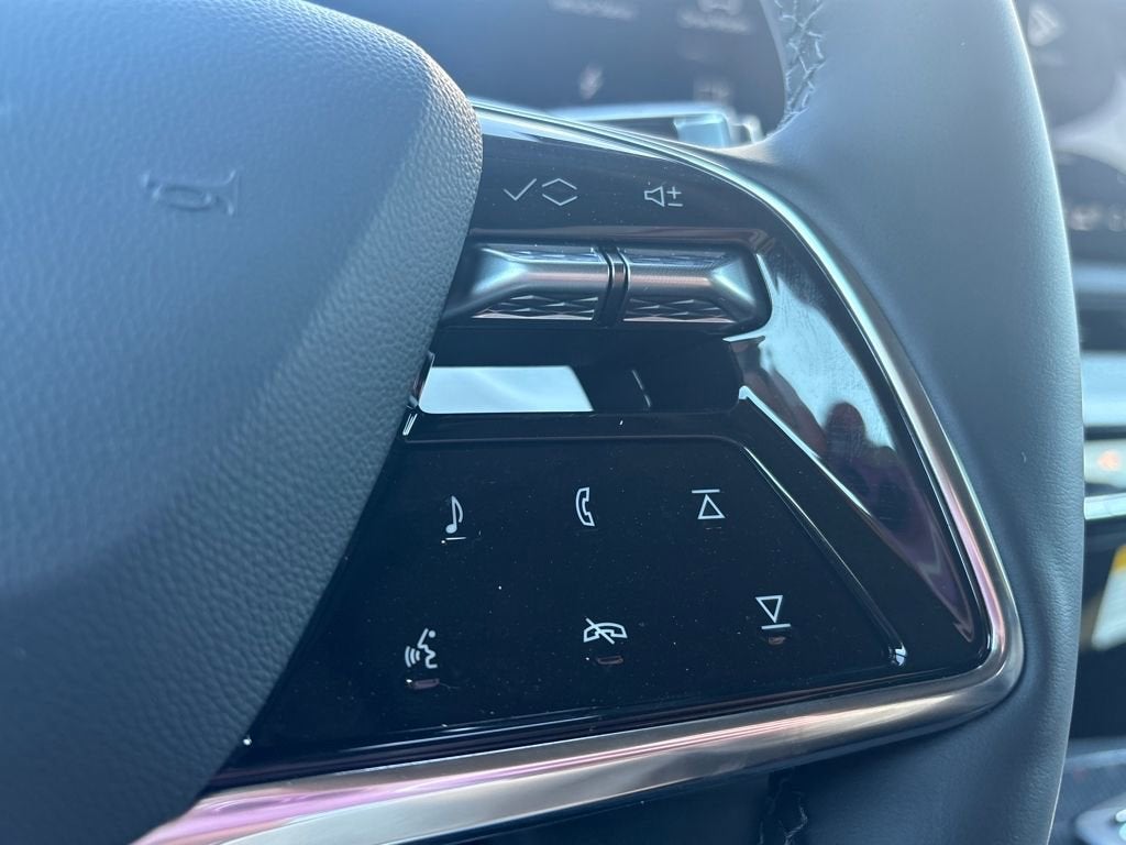 2026 Cadillac OPTIQ Premium Luxury