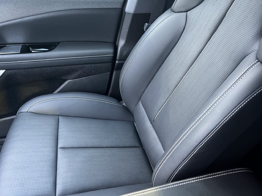 2025 Cadillac OPTIQ Sport 2