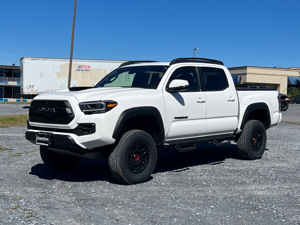 2022 Toyota Tacoma 4WD SR