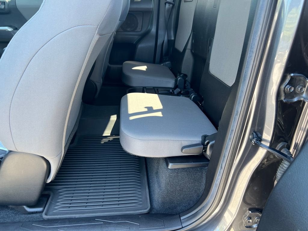 2022 Toyota Tacoma 4WD SR
