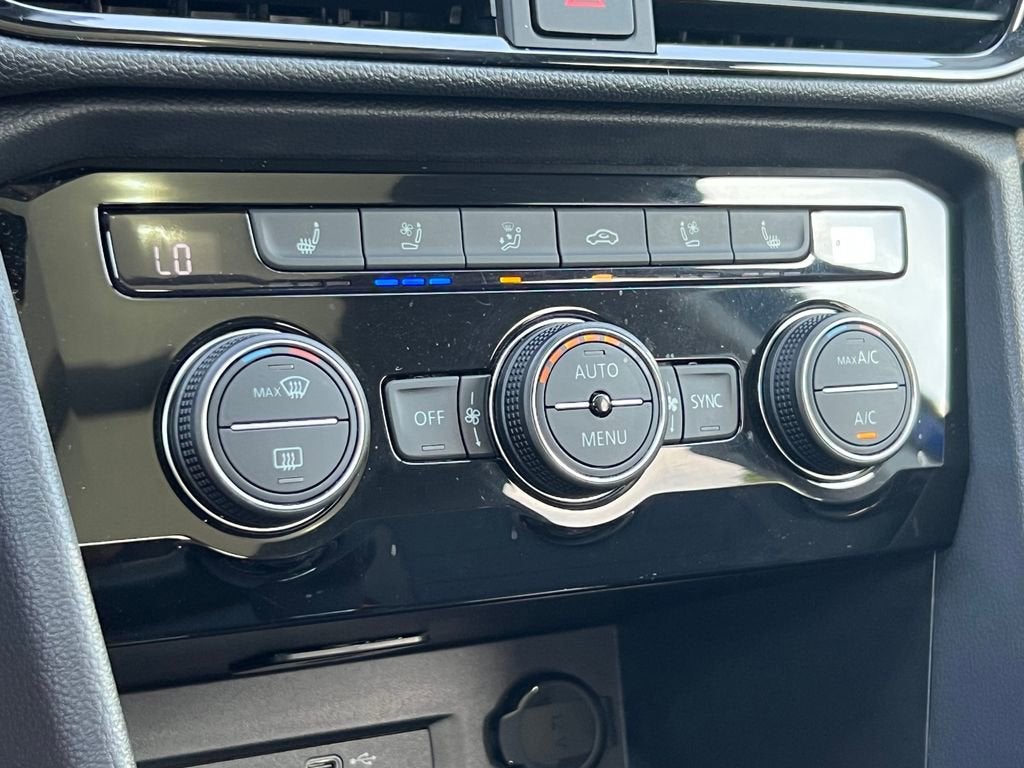 2024 Volkswagen Taos SEL